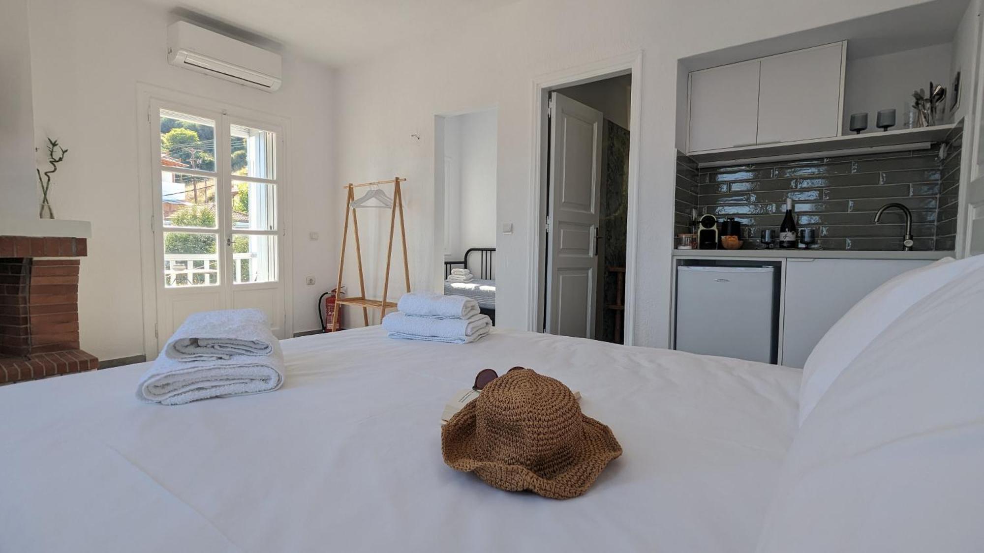 The Botanist Guesthouse Skopelos Extérieur photo